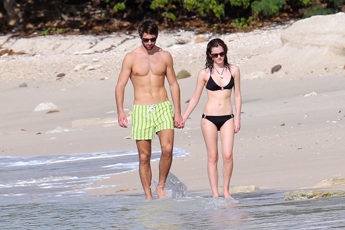 Tight Body Naked Beach - Emma Watson Nude: The Complete Image & Video Collection